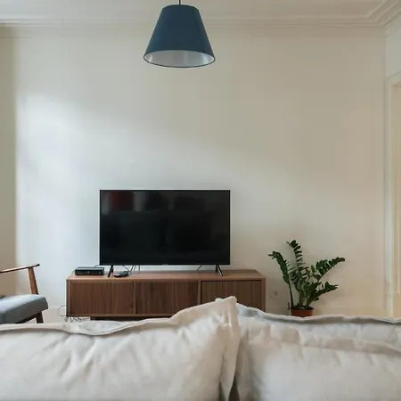 Plum Guide - Sunlight Streams Apartman Lisboa